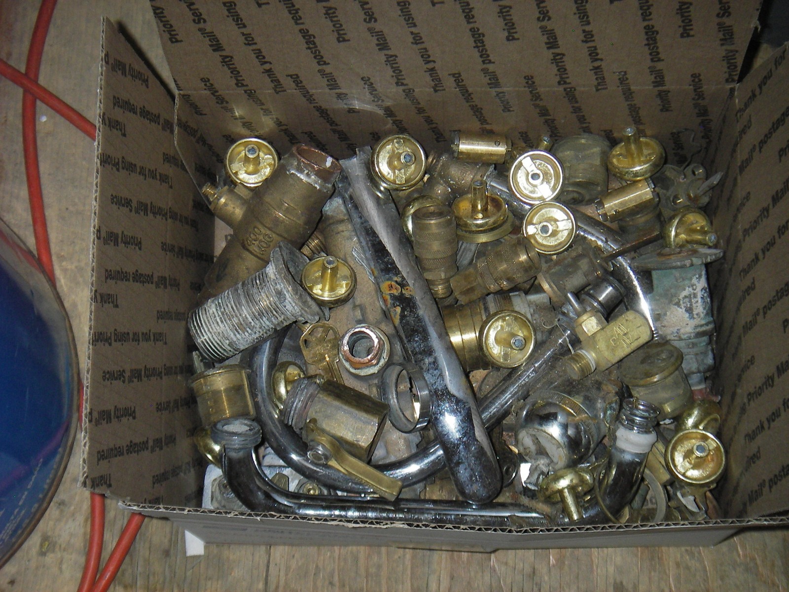 Lot 27 lbs: Brass/Bronze/Copper Scrap Pieces. Melting,Recycling.Salvage.