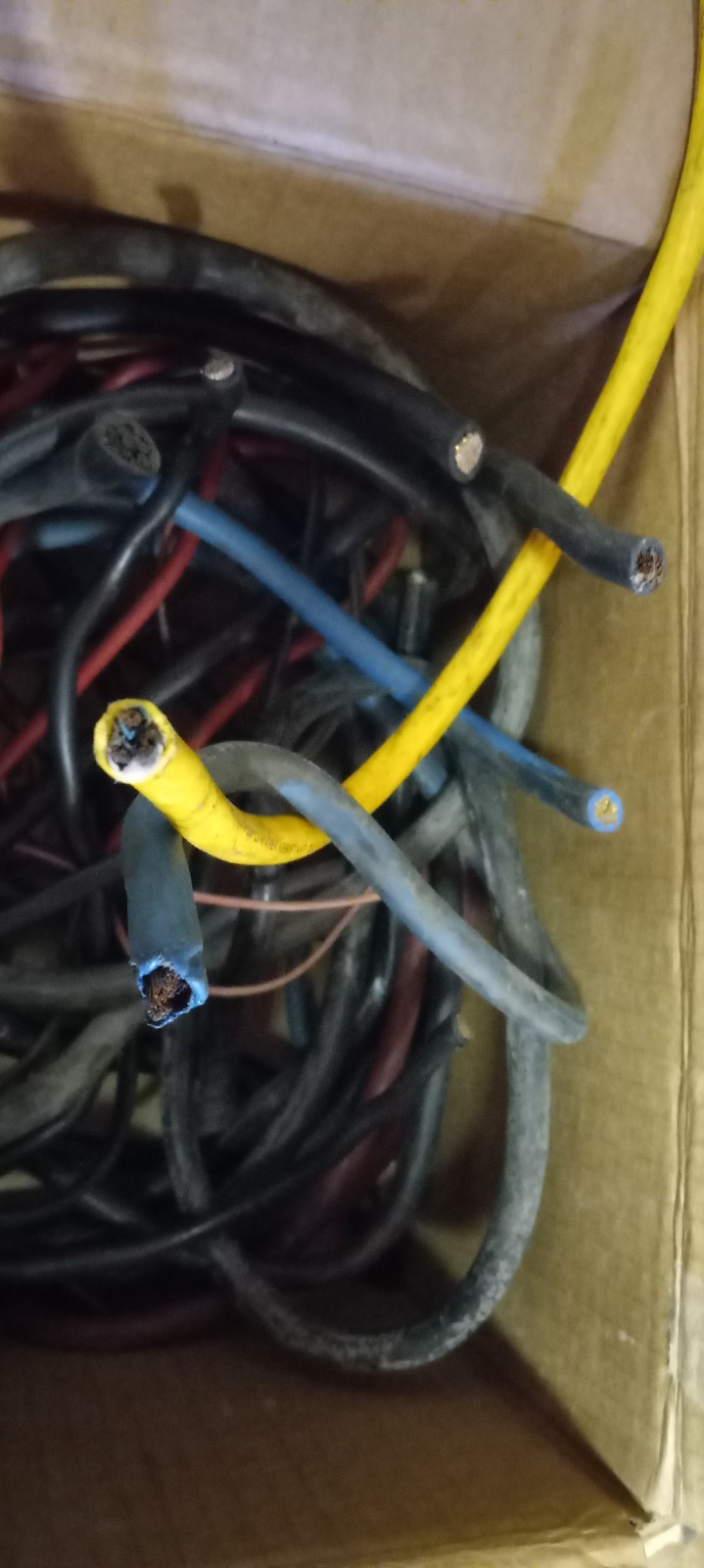 9 Pound 6 oz box full thick Insulated Copper Wire Scrap #4