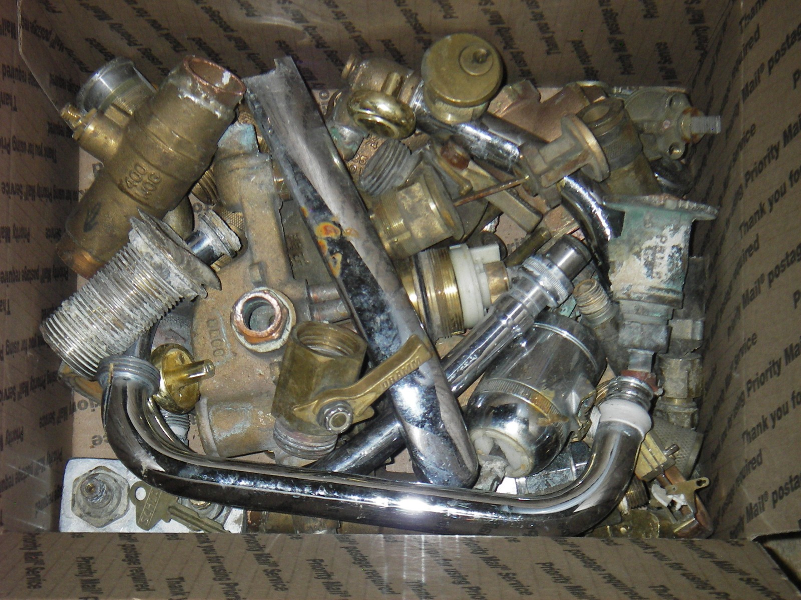 Lot 27 lbs: Brass/Bronze/Copper Scrap Pieces. Melting,Recycling.Salvage.