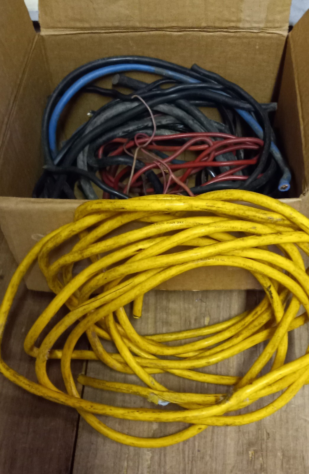 9 Pound 6 oz box full thick Insulated Copper Wire Scrap #4
